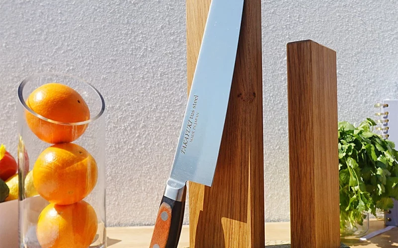 Couteaux japonais professionnels de haute qualité, idéaux pour les chefs et passionnés de cuisine.